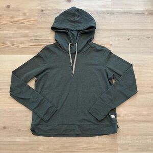 Vuori halo essential hoodie